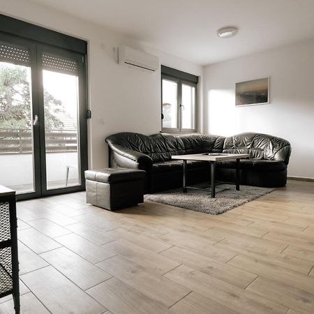 Backspace Apartments Vrsac Bagian luar foto