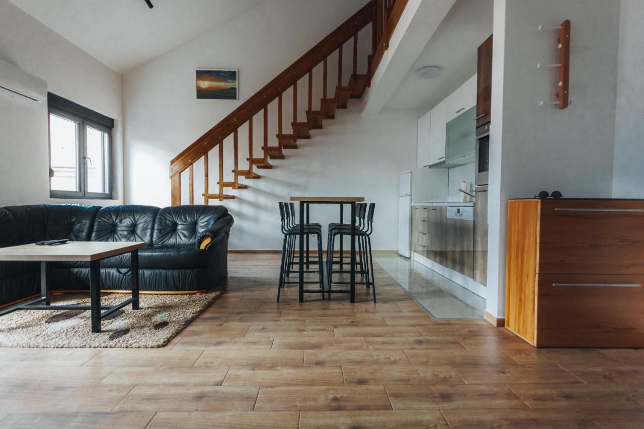 Backspace Apartments Vrsac Bagian luar foto
